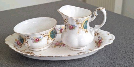 Royal Albert Berkeley roomstel met onderschaal, Ophalen of Verzenden