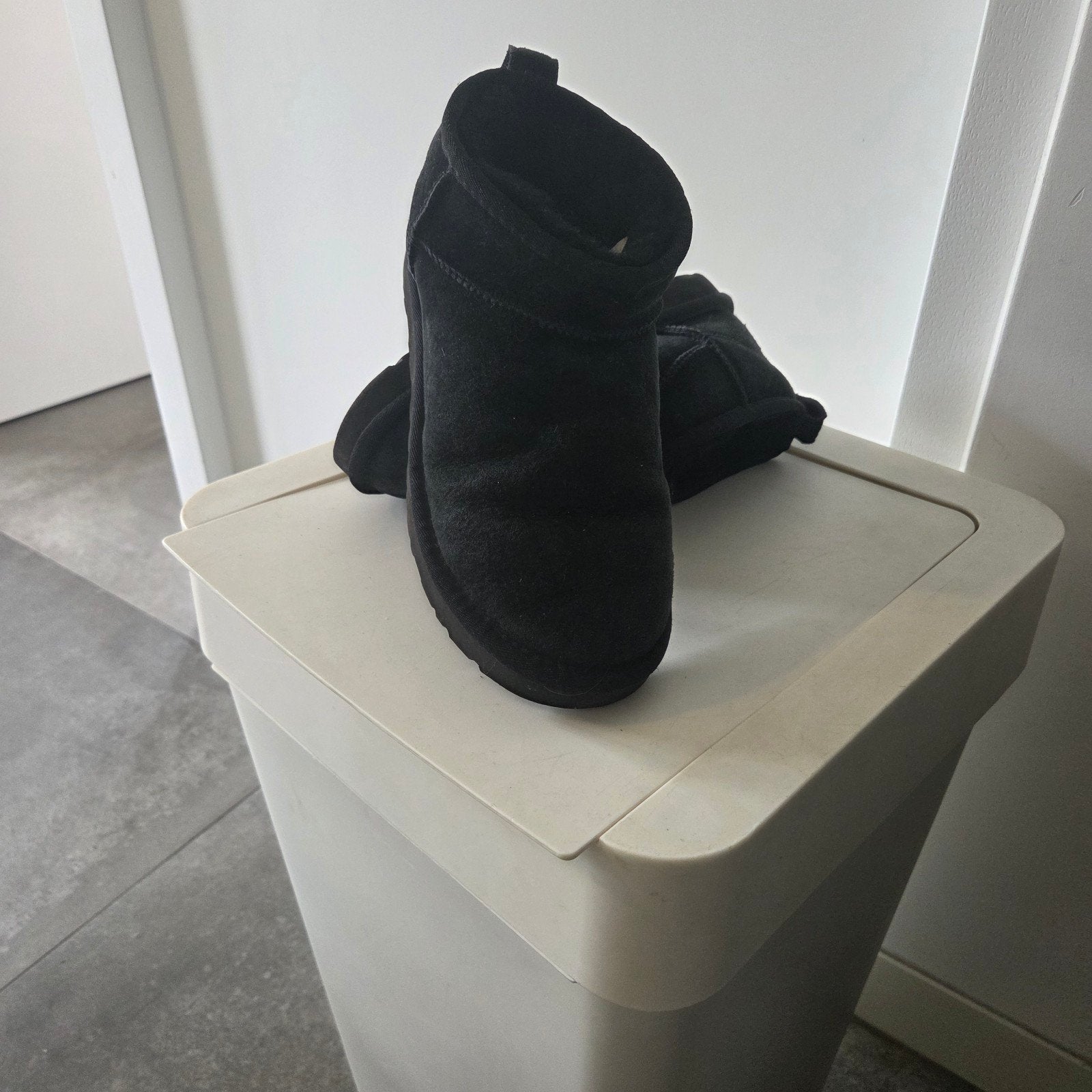 Echte uggs, Ophalen, Zwart