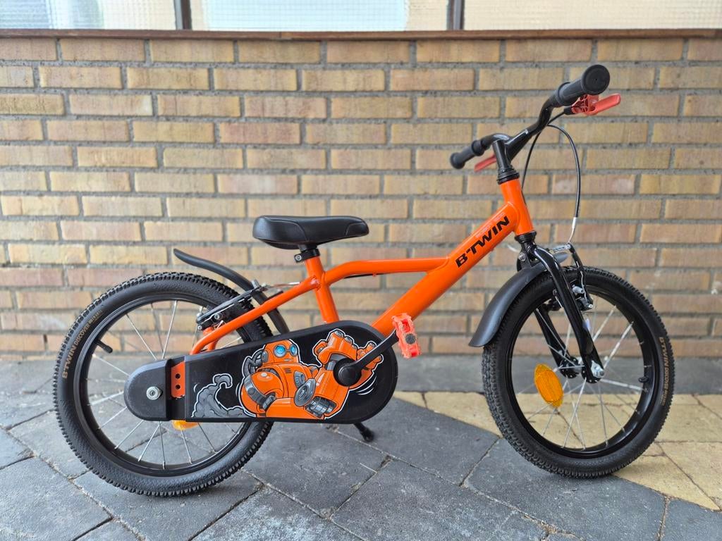 B'TWIN Robot 500 Kinderfiets 16 inch - Oranje, Fietsen en Brommers, Fietsen | Kinderfietsjes, Ophalen, 16 tot 20 inch, Zo goed als nieuw