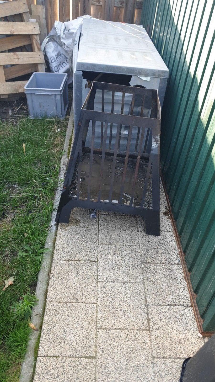 Robuuste metalen vuurkorf voor gezellige avonden, Tuin en Terras, Ophalen