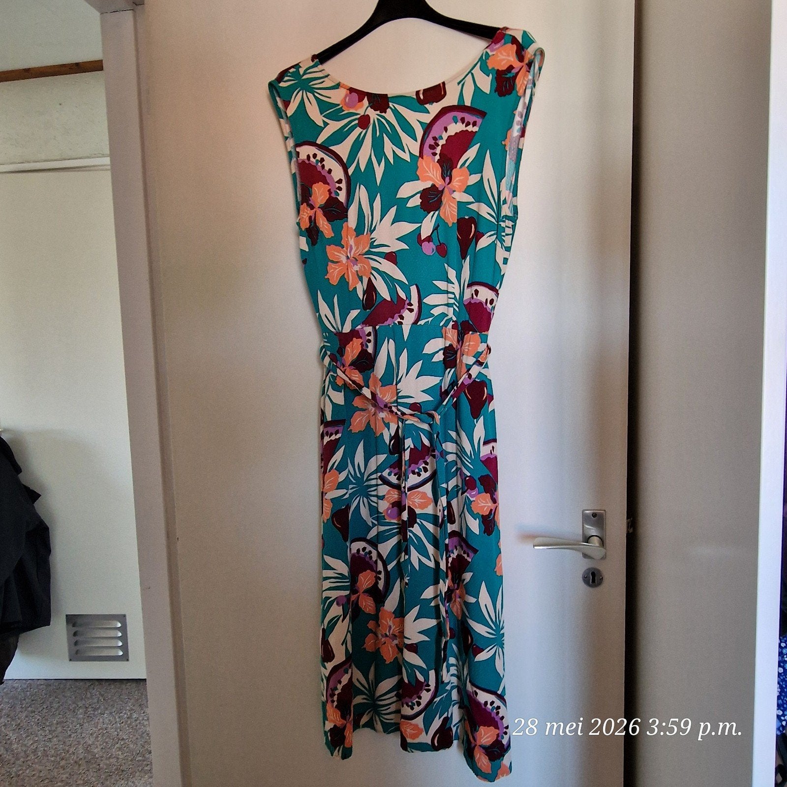 Jurk z.g.a.n van King Louie, maat 40., Kleding | Dames, Ophalen, Zo goed als nieuw, Maat 38/40 (M), Knielengte