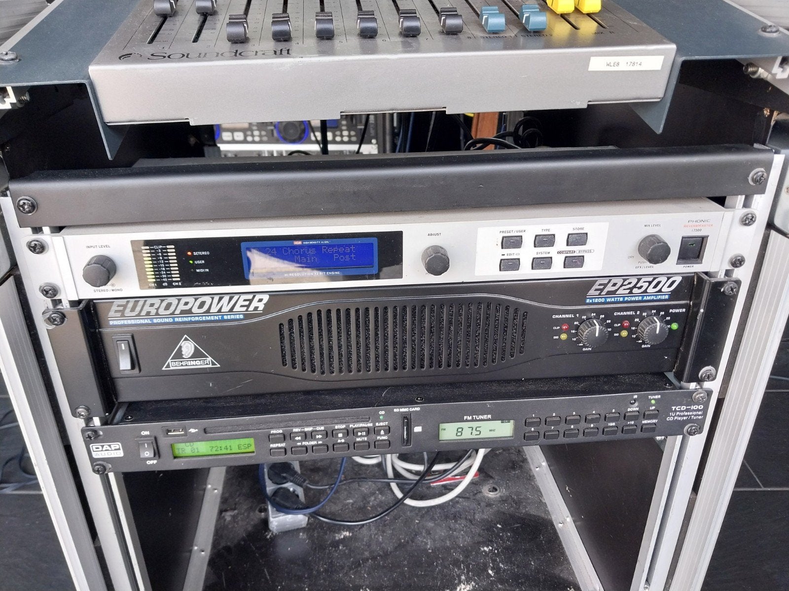 Behringer EP2500 .goed werkend .nu€ 160, Muziek en Instrumenten, Ophalen, Gebruikt, Minder dan 500 watt