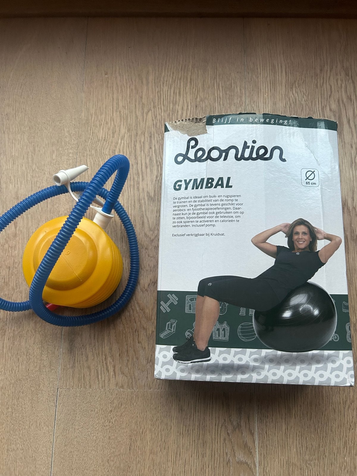 Gymbal / yogabal  65 cm met pomp, Ophalen of Verzenden, Zo goed als nieuw, Buik, Fitnessbal