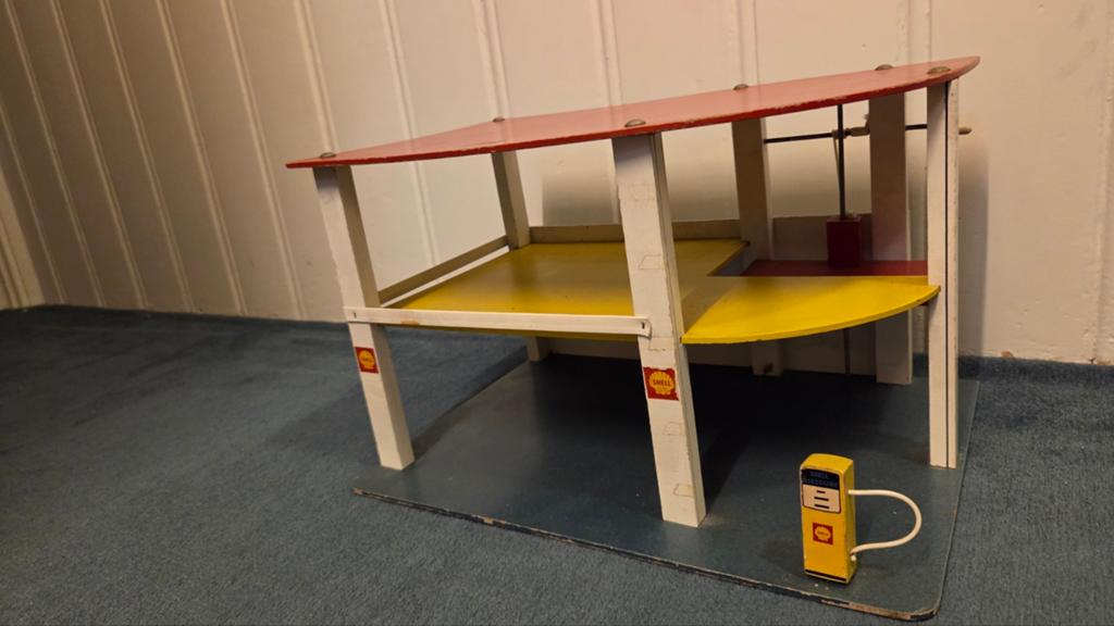 Oude houten Shell speelgoed garage benzinepomp, Verzenden, Gebruikt, Overige typen