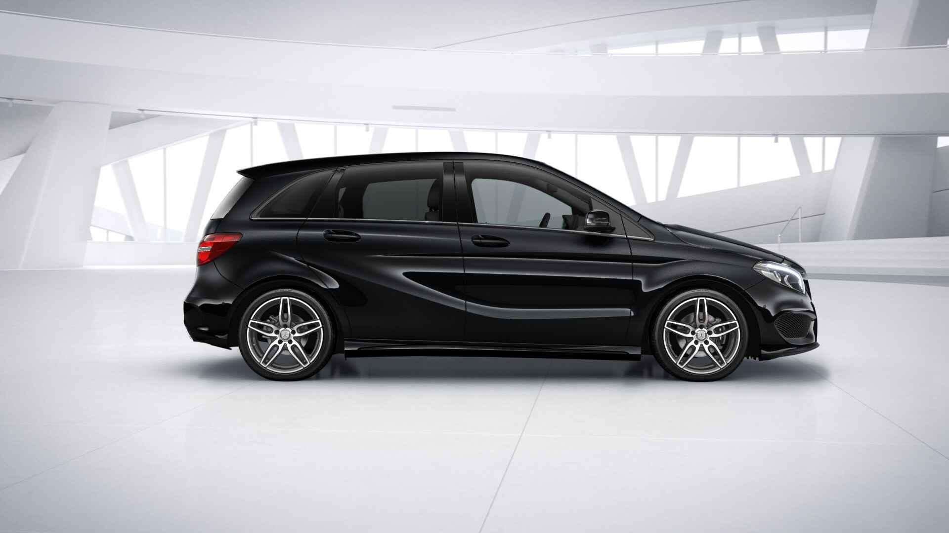 Mercedes-Benz B-klasse 180 AMG Night Edition Plus | AMG | Pa, 1325 kg, Gebruikt, 4 cilinders, Leder en Stof