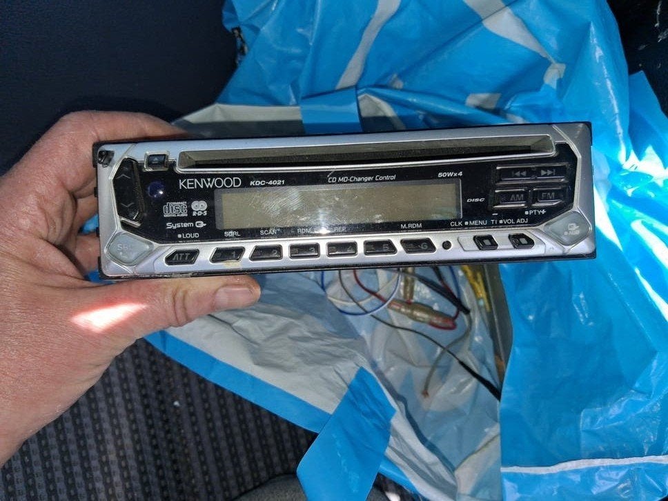 auto radio +2 boxen ,navigator,2 tel houders,, Auto diversen, Ophalen of Verzenden, Gebruikt