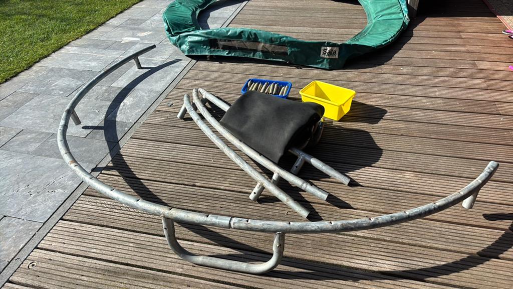Trampoline inground 240cm met hoes, Kinderen en Baby's, Speelgoed | Buiten | Trampolines, Ophalen, Gebruikt