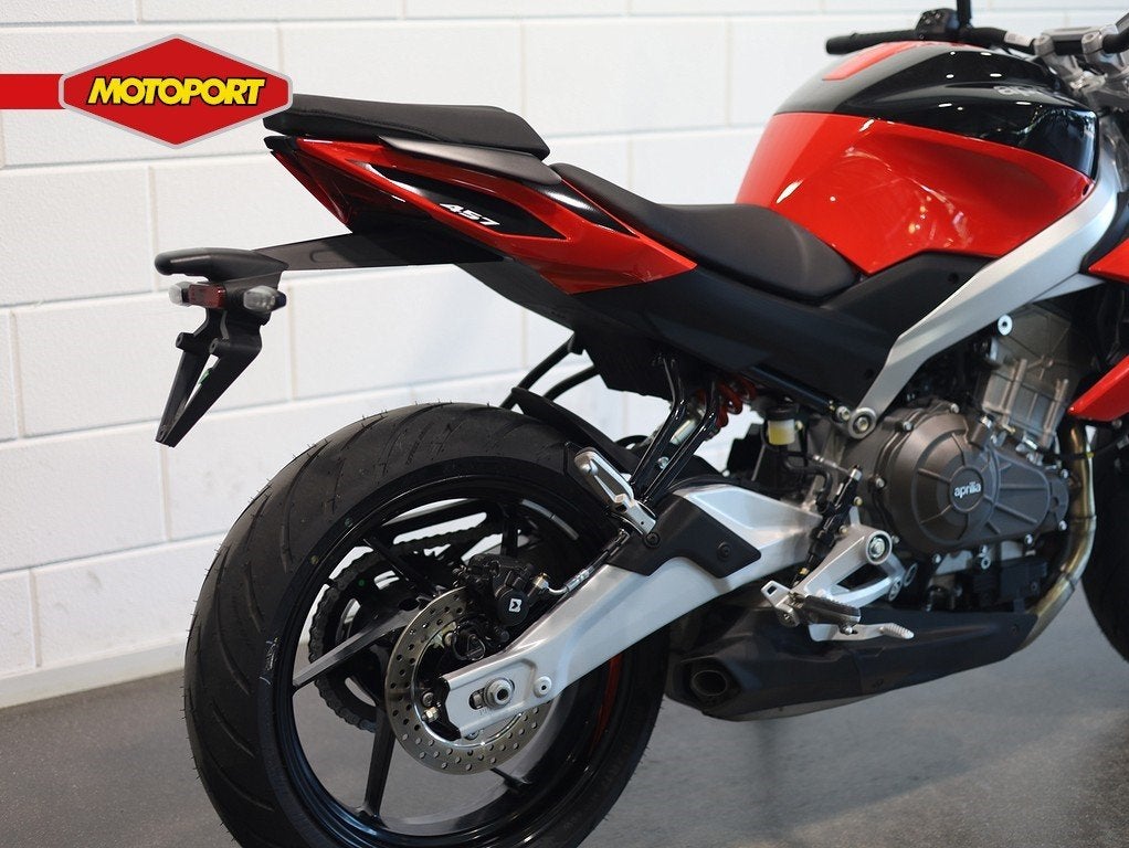Aprilia Tuono 457 (bj 2026), Motoren, Motoren | Aprilia, Verkoop@piaggio.nl, Piaggio & C .s.p.a., Viale Rinaldo Piaggio 25
56025  Pontedera, IT