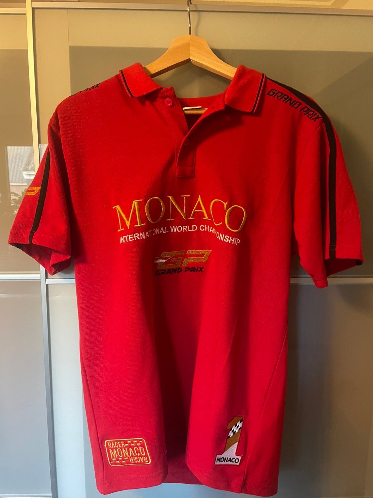 F1 Monaco polo (komt echt uit monaco), Ophalen of Verzenden, Zo goed als nieuw, Maat 52/54 (L), Rood