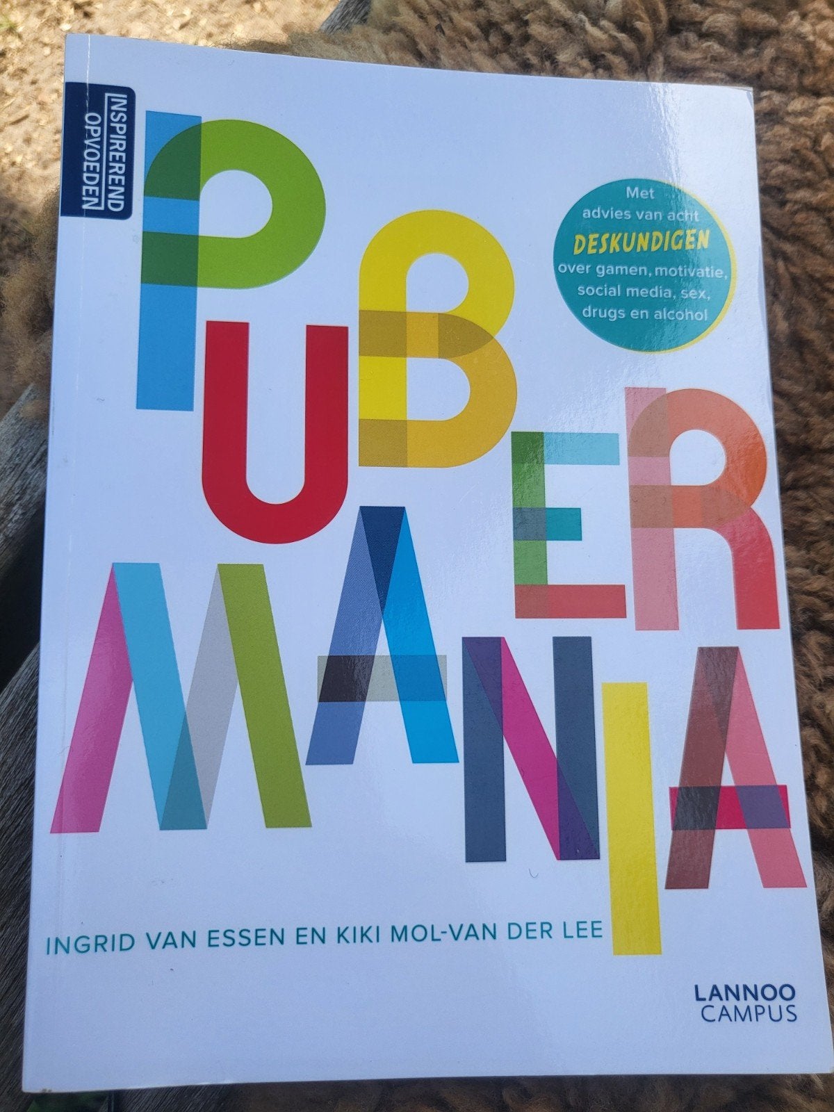 NIEUW Pubermania  Ingrid van Essen en Kiki Mol-van der Le, Ophalen of Verzenden, Nieuw, Zwangerschap en Bevalling