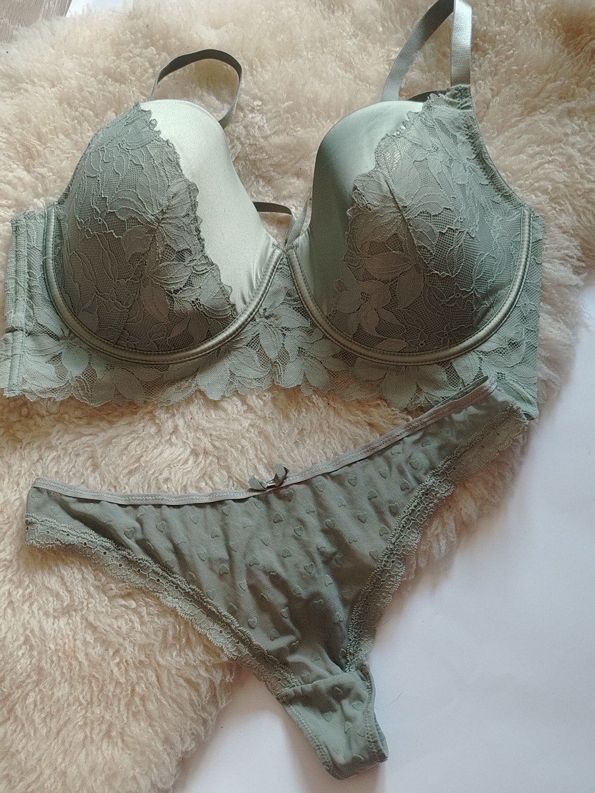 Hunkemöller Lingerie Set - BH en String (Maat L 95D), Hunkemöller, Verzenden, Groen, Setje