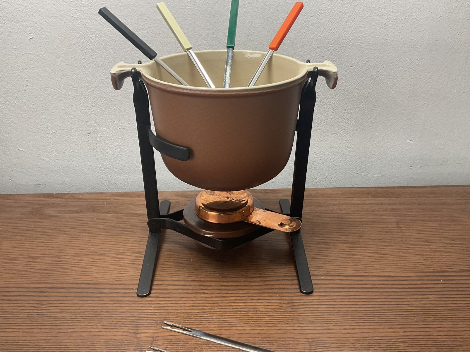 Vintage Le Creuset gietijzeren fondue set, Huis en Inrichting, Keuken | Potten en Pannen, Gebruikt, Ophalen of Verzenden