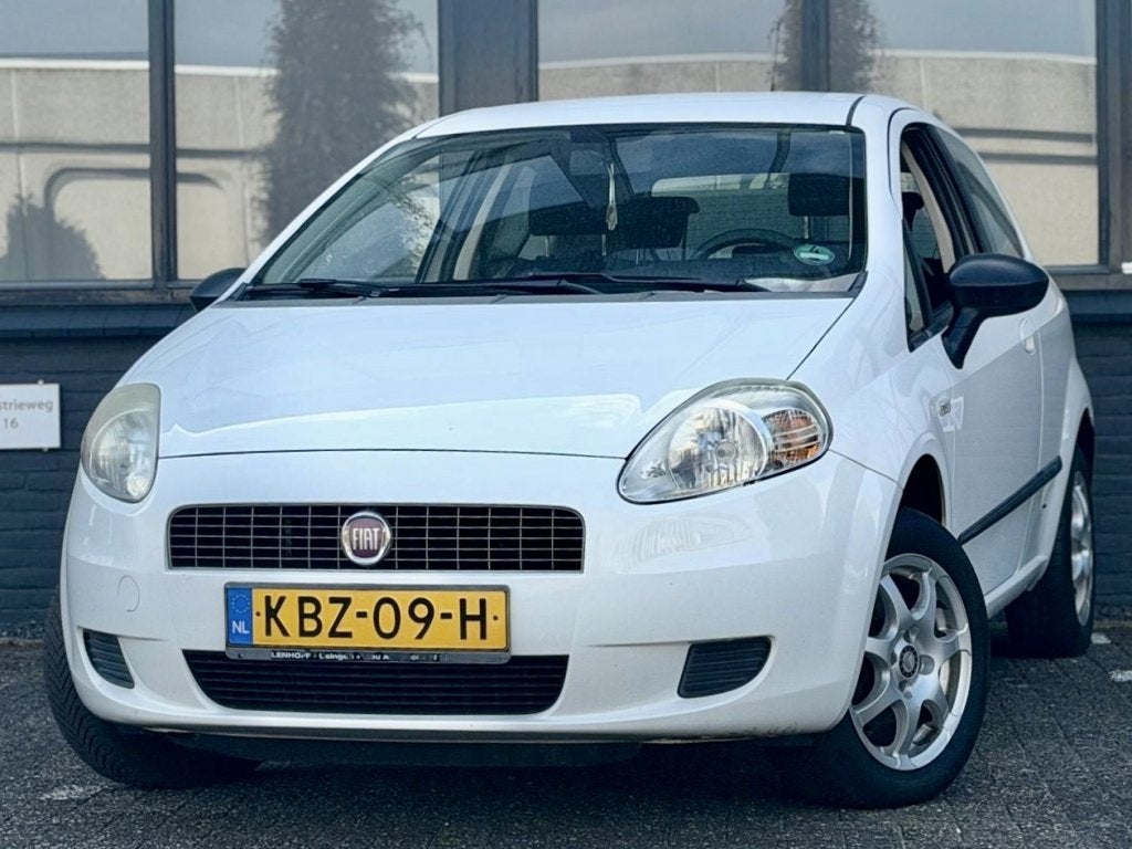Fiat Grande Punto 1.4 Ed. Blue & Me |Airco |CruiseC |Nieuwe, Voorwielaandrijving, Stof, Gebruikt, 400 kg