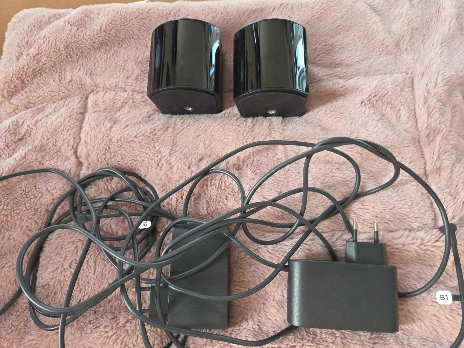 HTC Vive SteamVR Basisstation 2.0 (2 stuks), Spelcomputers en Games, Virtual Reality, Ophalen of Verzenden, Zo goed als nieuw