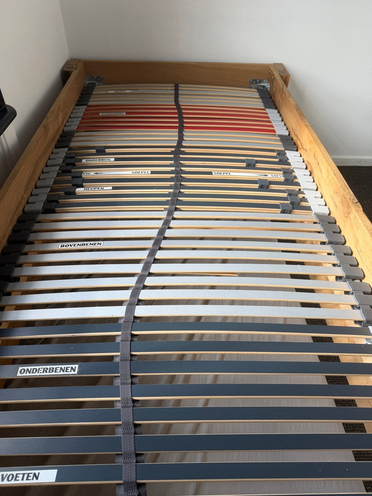 Lattenbodem 220x90 cm met uitstekend matras, Gebruikt, 90 cm, Eenpersoons, Ophalen of Verzenden