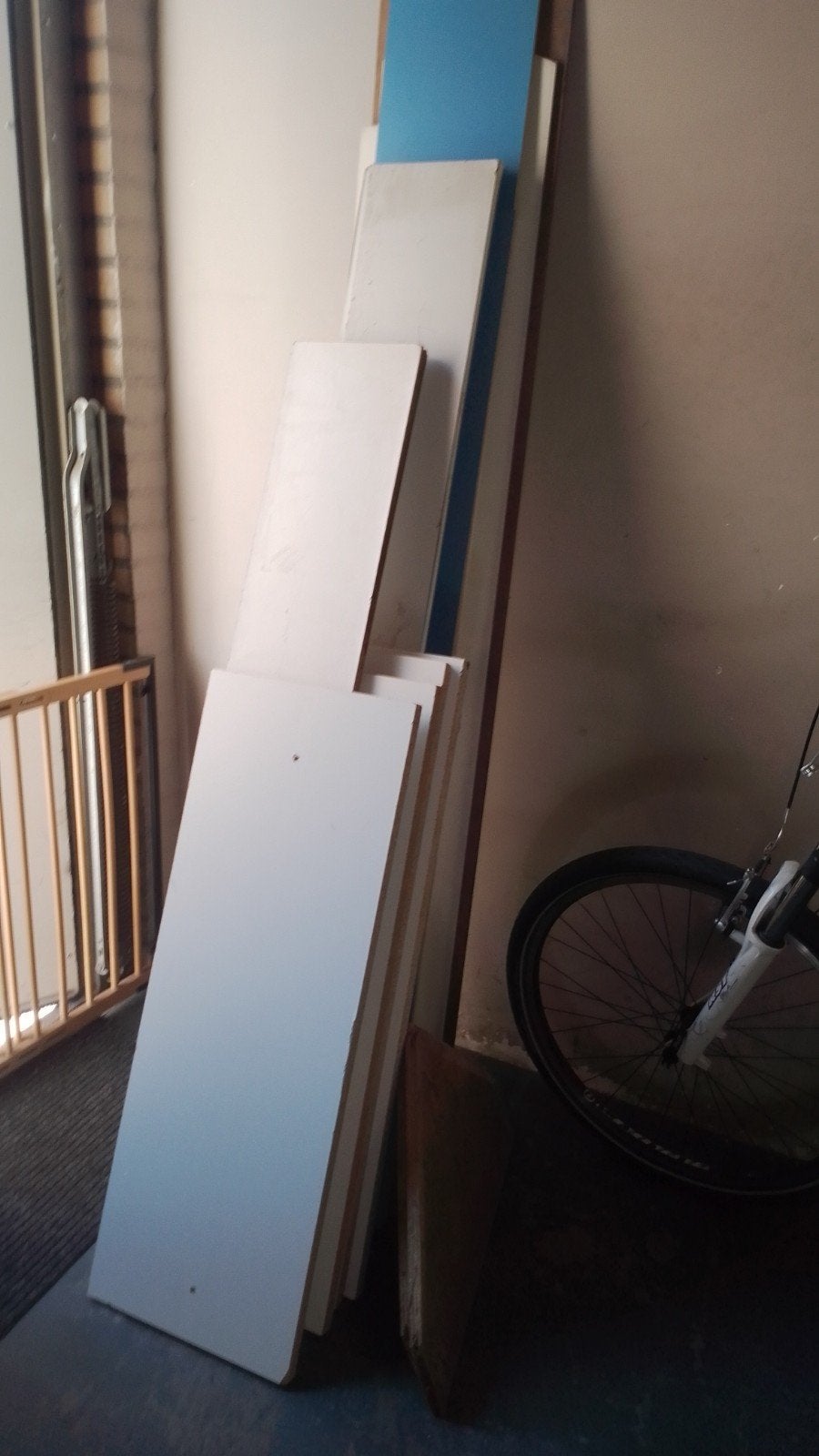 Diverse kastdelen, planken en Trespa platen GRATIS, Ophalen, Gebruikt, 25 tot 50 mm, 200 tot 250 cm