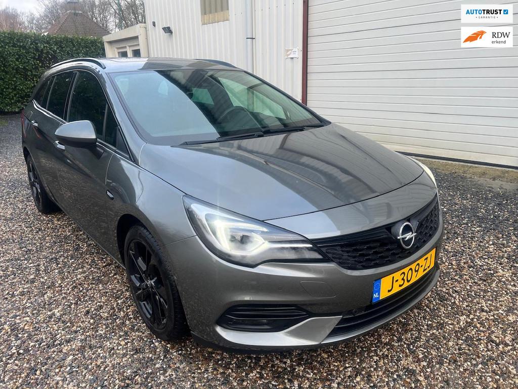 Opel Astra Sports Tourer 1.4 Ultimate AUT.DAKJE.NAVI.CAM.LEE, Auto's, Gebruikt, 146 pk, Origineel Nederlands, 3 cilinders