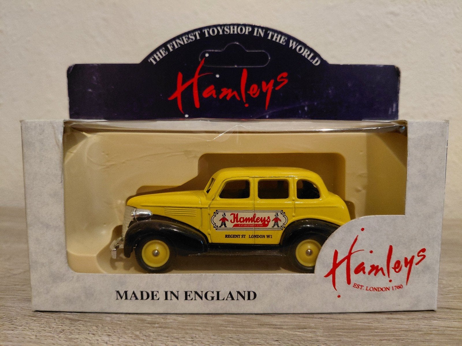 'Hamleys' 1939 Chevrolet Car, Overige merken, Auto, Verzenden, 1:32 tot 1:50