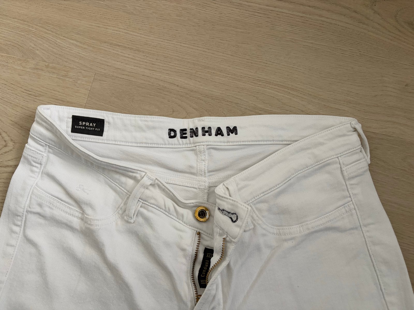 Denham Spray Jeans Wit - Maat 30 (valt klein), Ophalen of Verzenden, Gedragen, Wit, W28 - W29 (confectie 36)