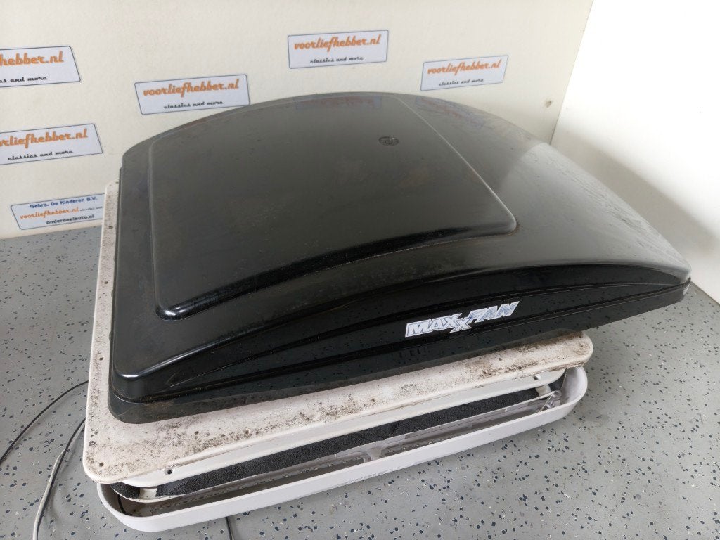 Maxxfan Deluxe dakluik met ventilator Smoke, Gebruikt, Ophalen of Verzenden, Dakluik, Deluxe