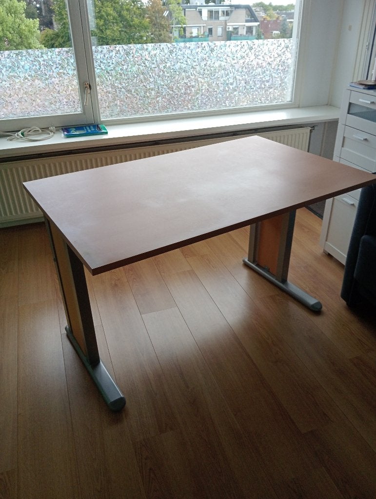 Computertafel / Bureau - Licht hout met metalen onderstel, Demontabel, Gebruikt, 120 cm, Hout