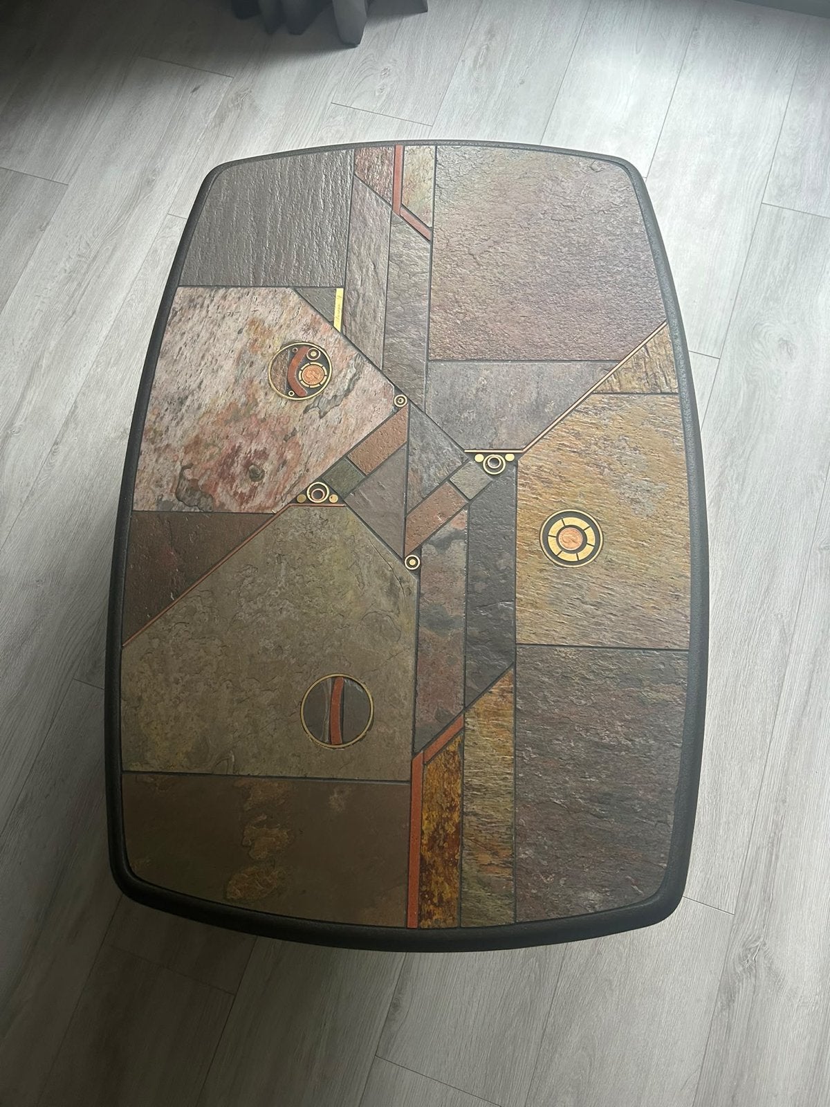 Paul Kingma salontafel  met leisteen en koperen details, Ophalen, 100 tot 150 cm, 50 tot 100 cm, Zo goed als nieuw
