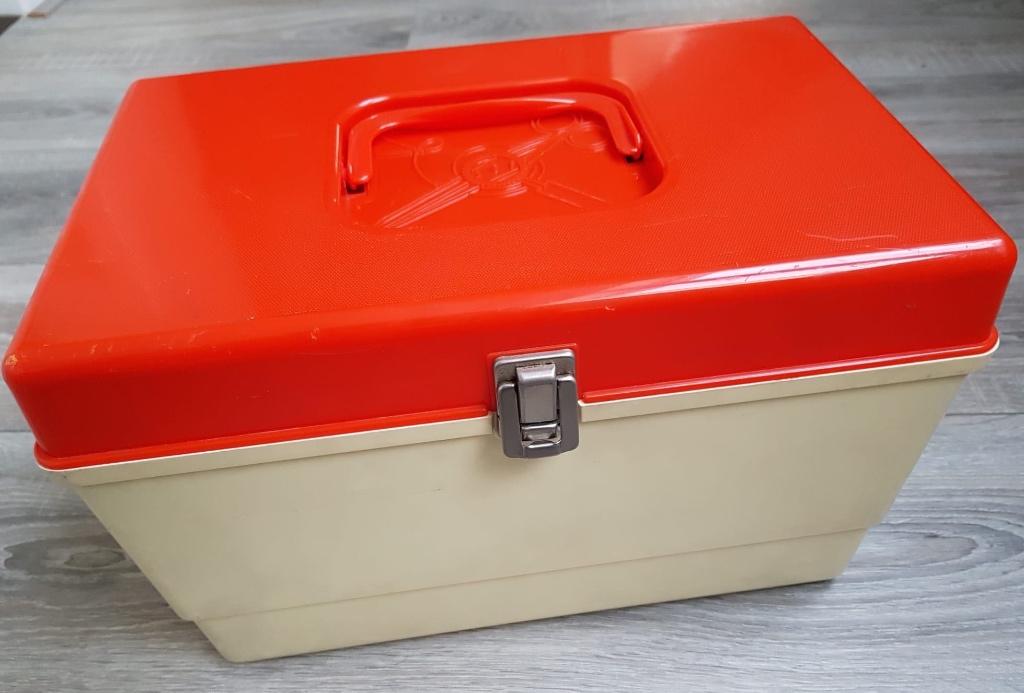 Curver naaibox groot oranje/beige, incl naaigerei, Ophalen of Verzenden, Nieuw, Overige typen