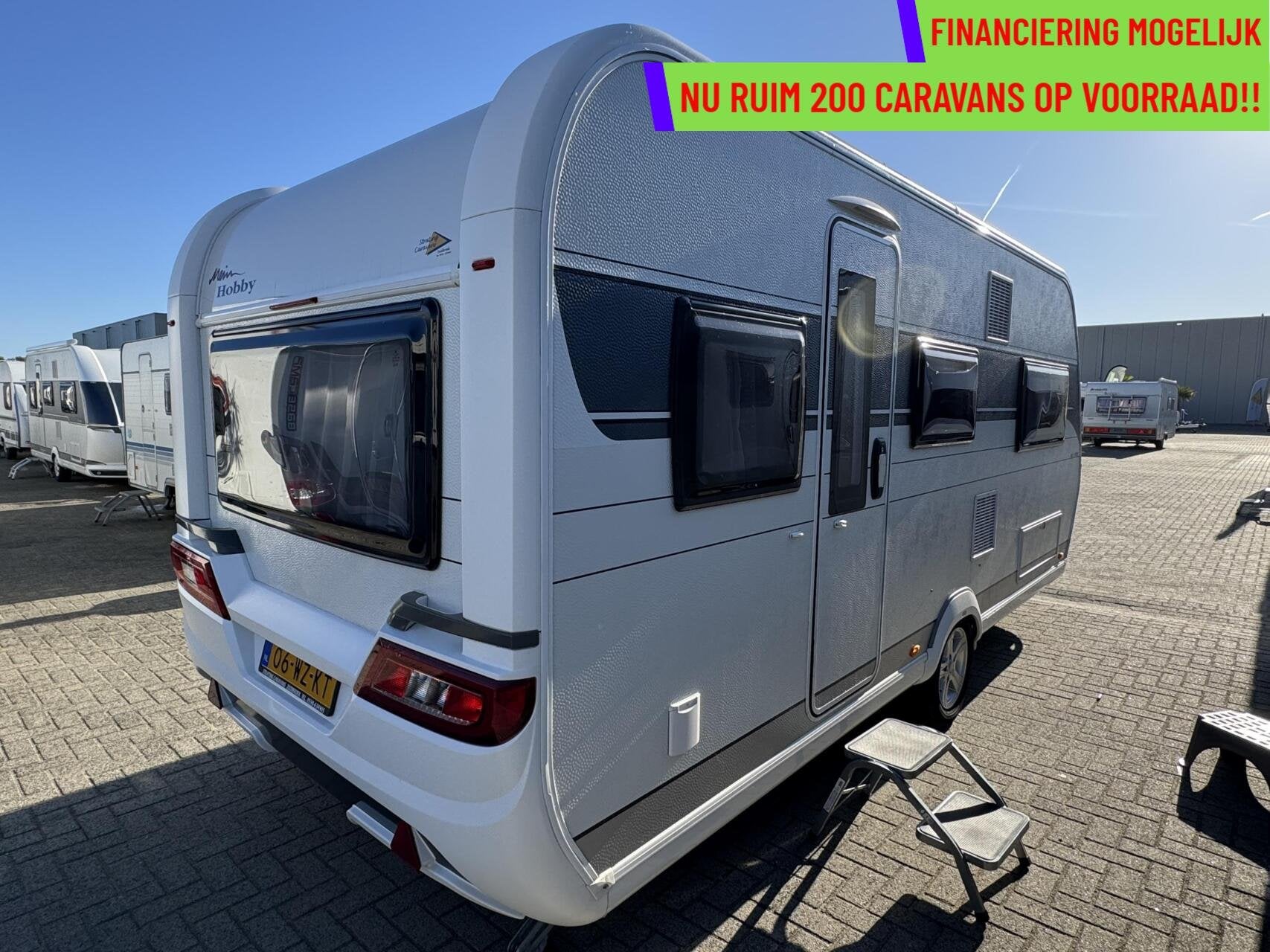 Hobby 495 UL DE LUXE.ENKELE BEDDEN,1750 KG AS,MOVER,VOORTENT, Mover, Rondzit, Hobby, 7 tot 8 meter
