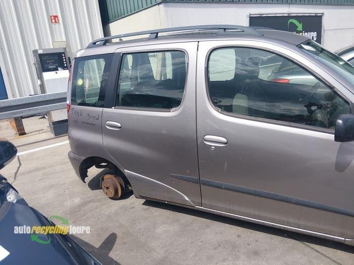 Portier 4Deurs rechts-achter van een Toyota Yaris Verso (1D2, Gebruikt, -, Deur, -