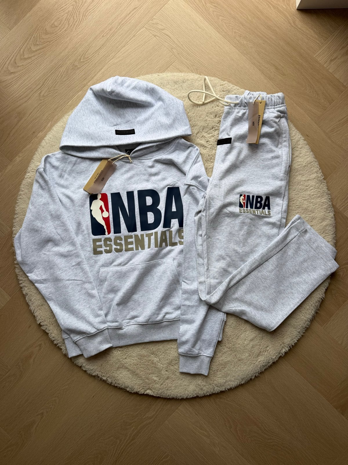 NBA Essentials trainingspak - Grijs - Maat s, Verzenden, Nieuw, Grijs, Algemeen