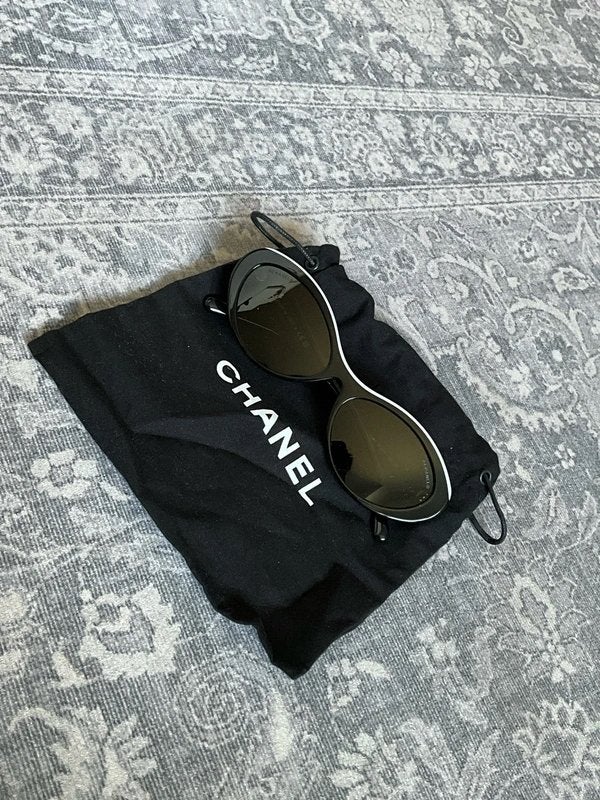 Chanel ronde zonnebril, Ophalen of Verzenden, Nieuw, Zwart, Overige merken