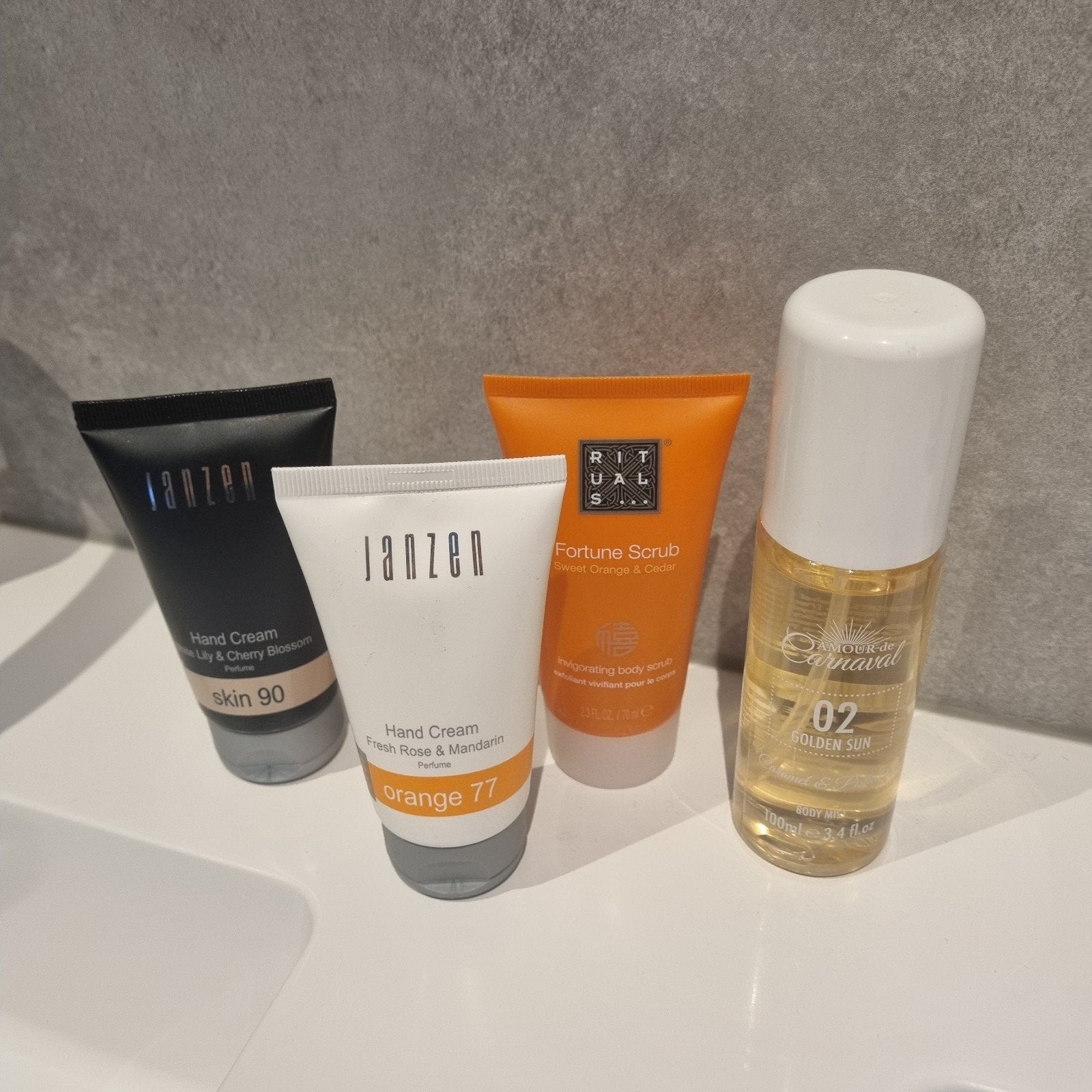 Body producten, Sieraden, Tassen en Uiterlijk, Uiterlijk | Lichaamsverzorging, Verzenden, Gebruikt, Overige typen