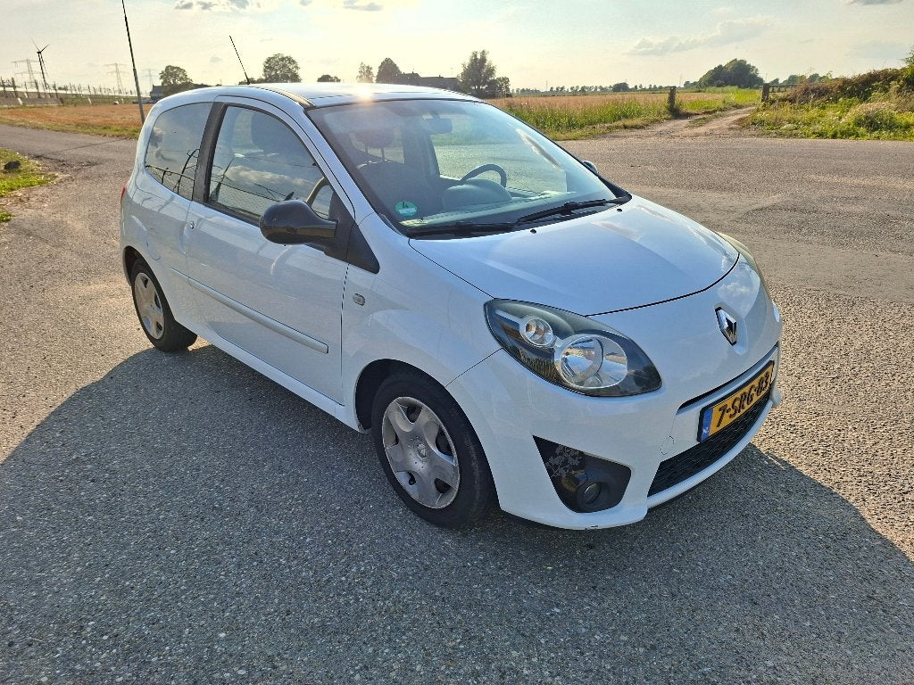 Renault Twingo 1.2 16V 2009 Wit Airco Panorama/Open dak, Auto's, Renault, Voorwielaandrijving, Metallic lak, 31 €/maand, 4 cilinders