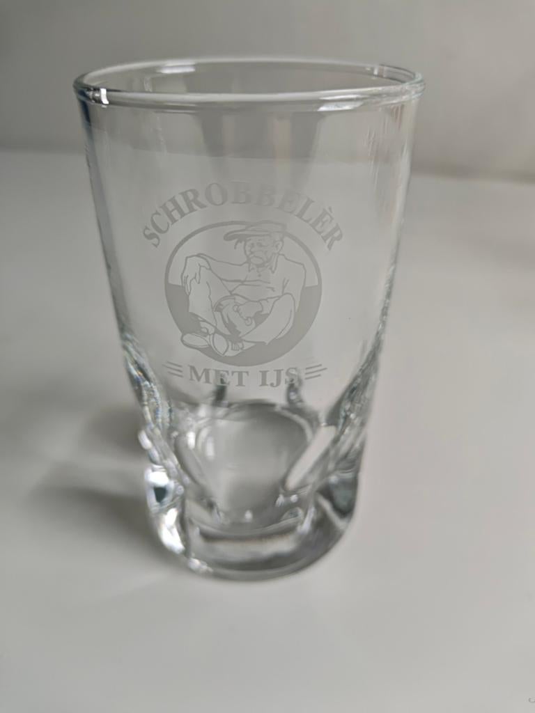 Schrobbeler glas - Borrelglas met logo, Ophalen of Verzenden