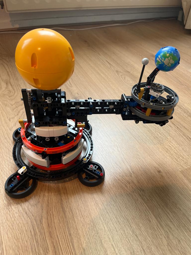Lego Technic 42179 Planetarium Aarde en Maan, Ophalen, Compleet, Gebruikt, Lego