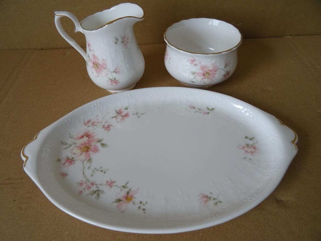 Verguld melk en suiker stel Royal Albert Breath of Spring, Antiek en Kunst, Ophalen of Verzenden