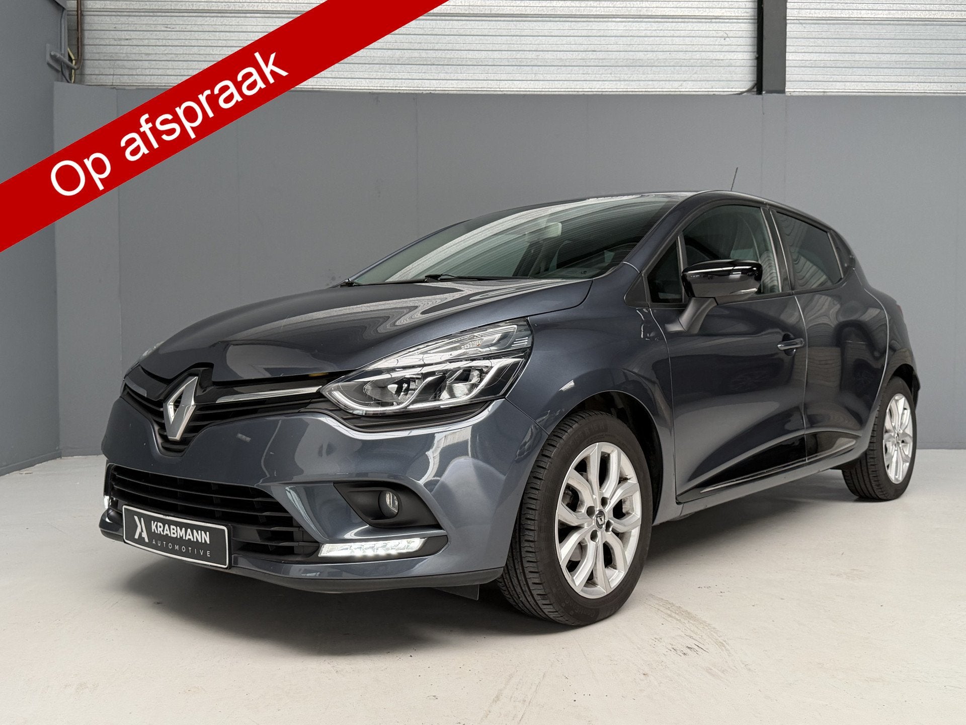 Renault Clio 0.9 TCe Limited Clima|Cruise|Trekhaak ., Voorwielaandrijving, 898 cc, Gebruikt, Automatische klimaatregeling