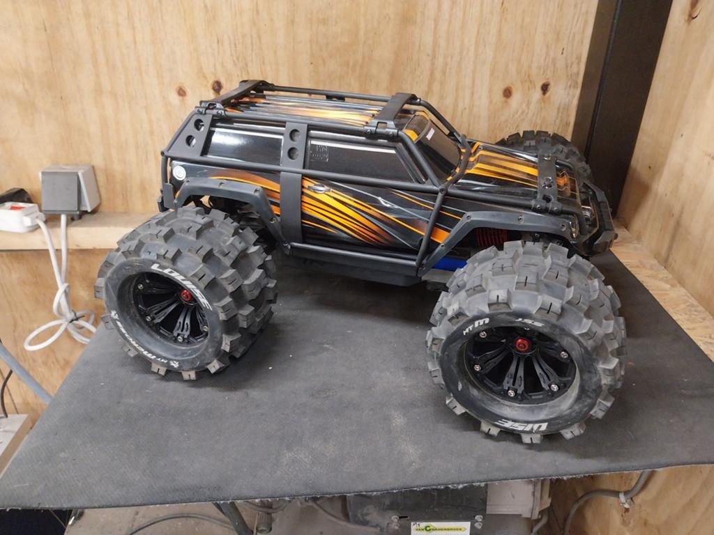 Traxxas Summit/E-Revo Vxl 1/8, Elektro, Auto offroad, Ophalen of Verzenden, Zo goed als nieuw