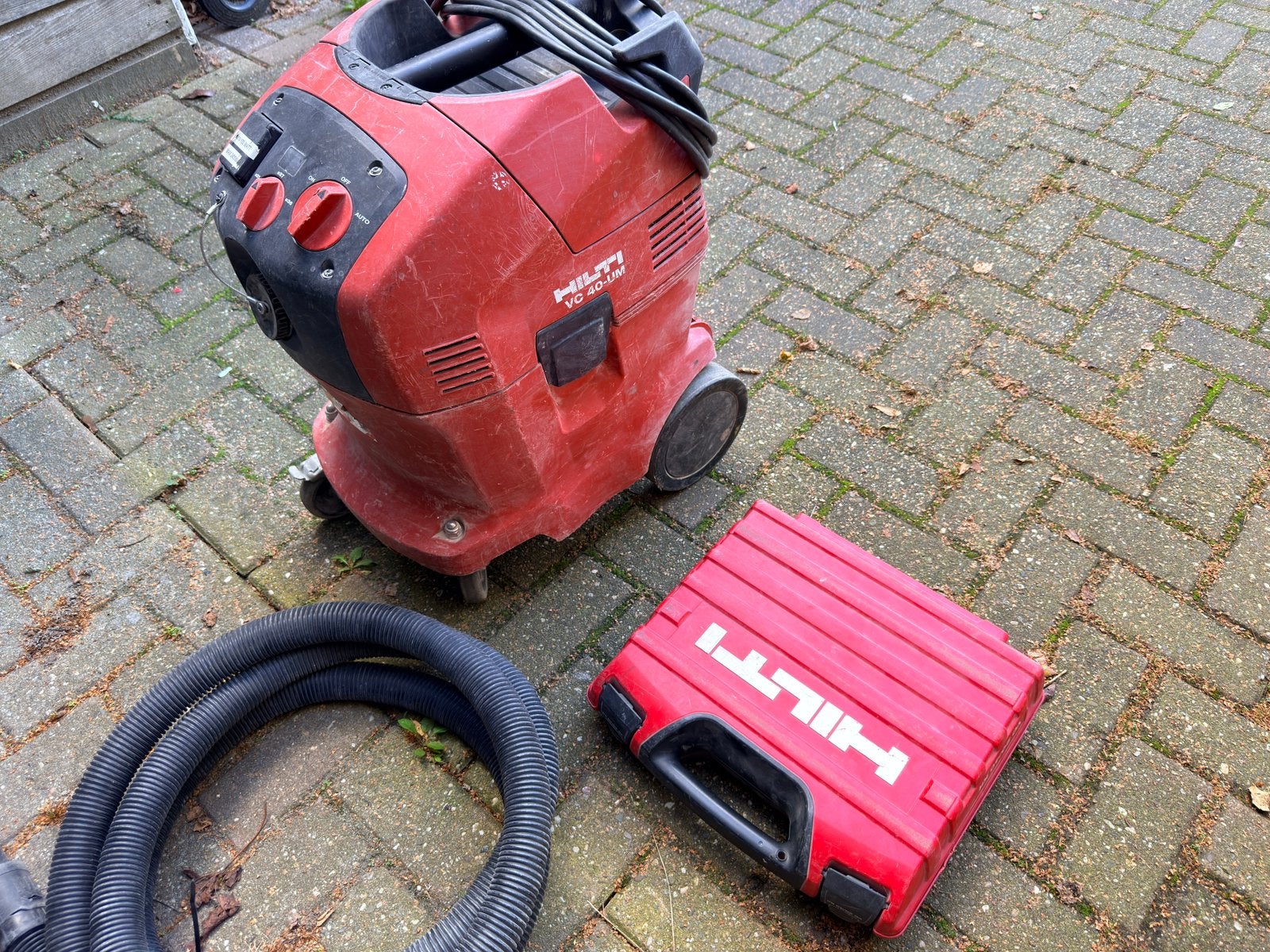 Hilti VC 40 UM M-klasse bouwstofzuiger + accessoireset, Ophalen, Gebruikt