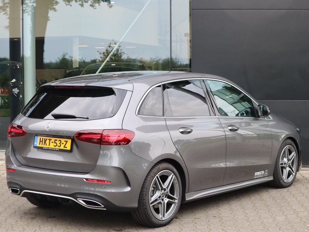 Mercedes-Benz B-klasse 180 Business Solution AMG, Auto's, 745 kg, Euro 6, 4 cilinders, Origineel Nederlands