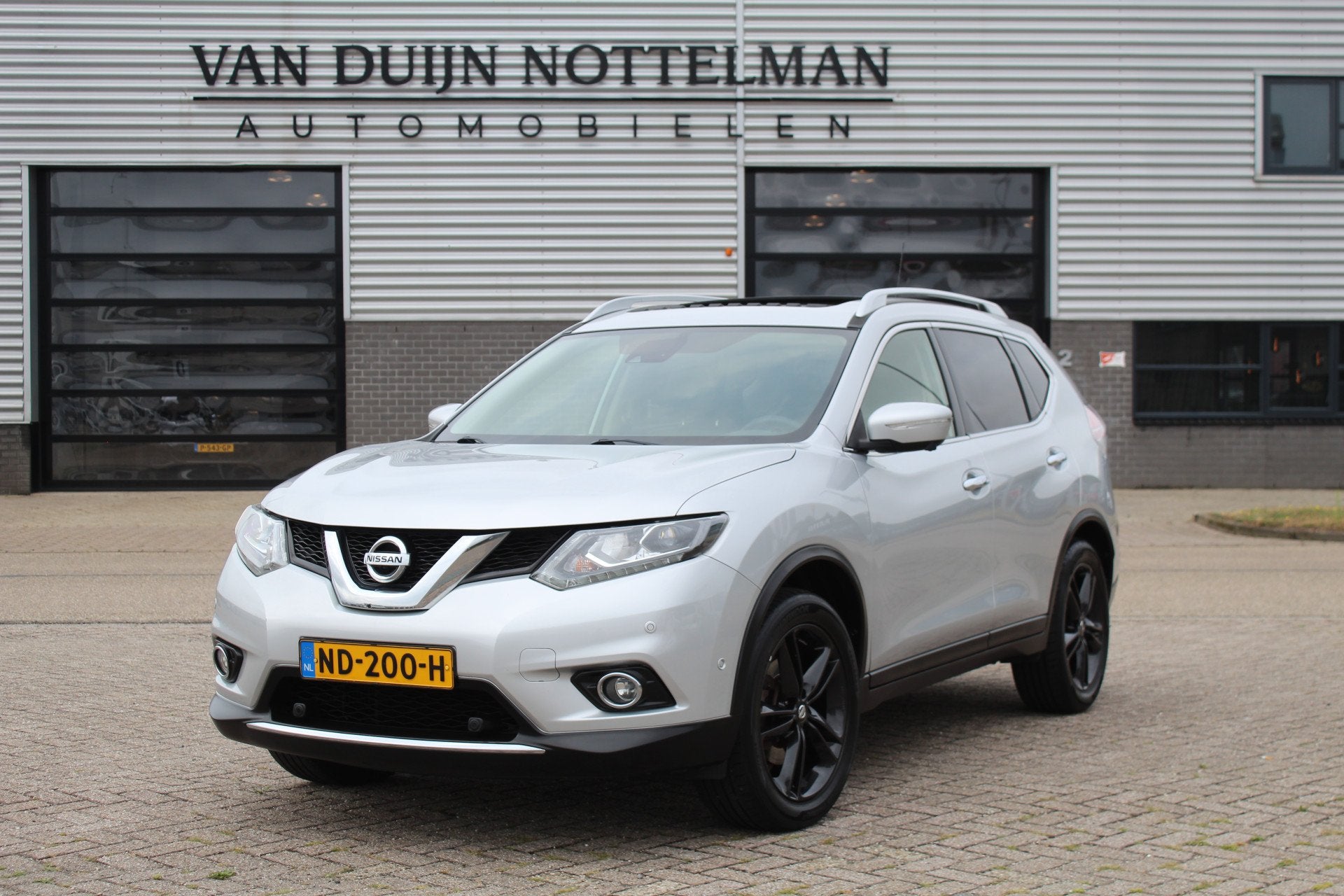 Nissan X-Trail 1.6 DIG-T Tekna 7p / Panoramadak / Leer / Tre, Voorwielaandrijving, Dealer onderhouden, 1618 cc, 4 cilinders