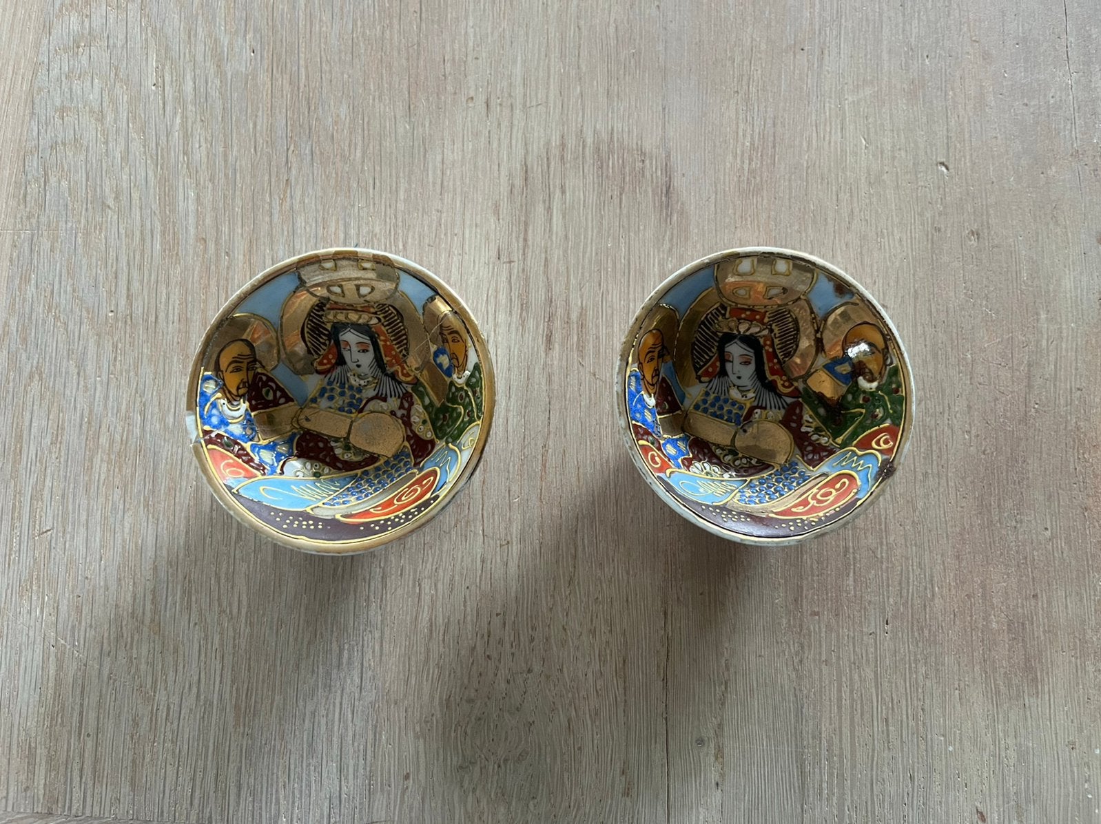 Japanse Satsuma saké kommetjes, kleurrijk geschilderd, Ophalen of Verzenden