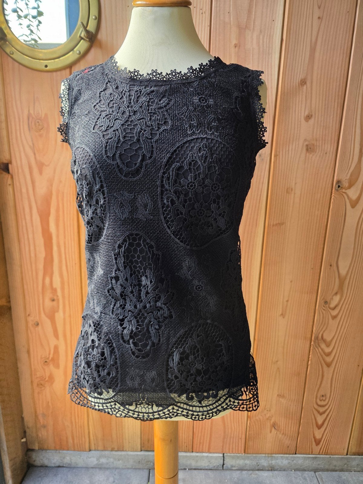 nieuwe zwarte kanten top zonder mouwen maat S, Kleding | Dames, Zwart, Nieuw, Ophalen of Verzenden, MXO