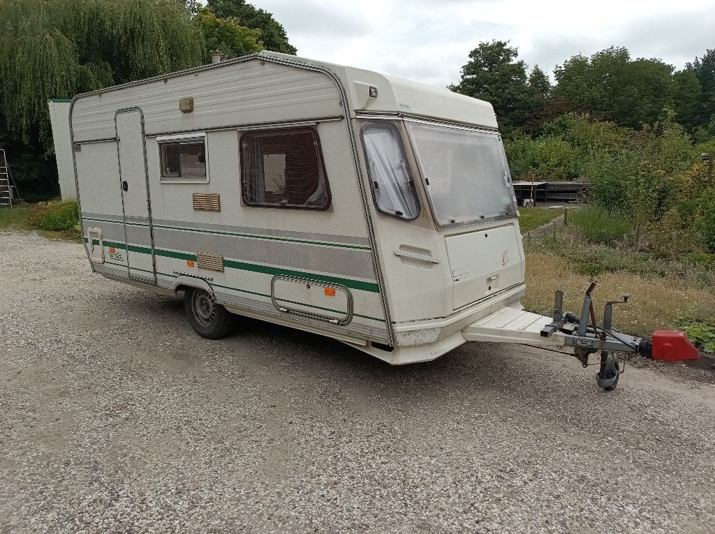 Chateau Cantara 928 t.e.a.b., Treinzit, 750 - 1000 kg, Particulier, Tot en met 4