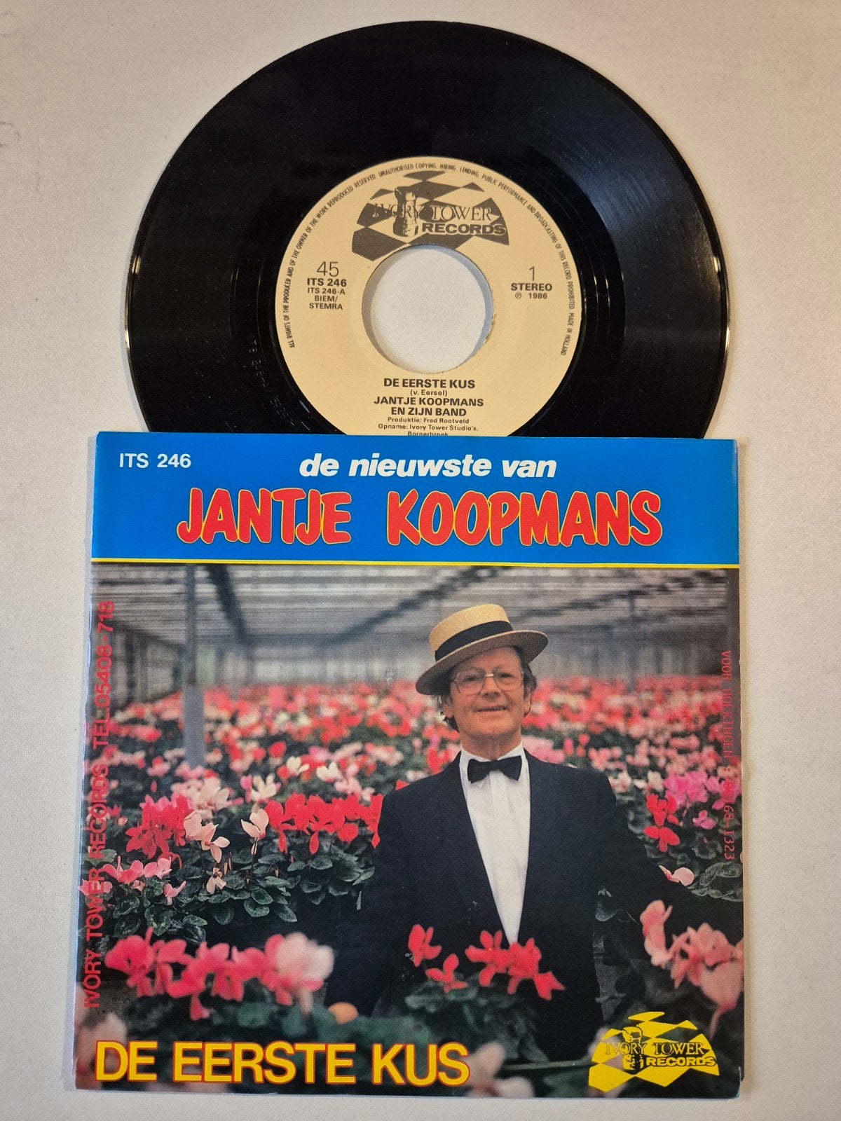 Jantje Koopmans-De eerste kus, Ophalen of Verzenden, Zo goed als nieuw, 7 inch, Levenslied of Smartlap
