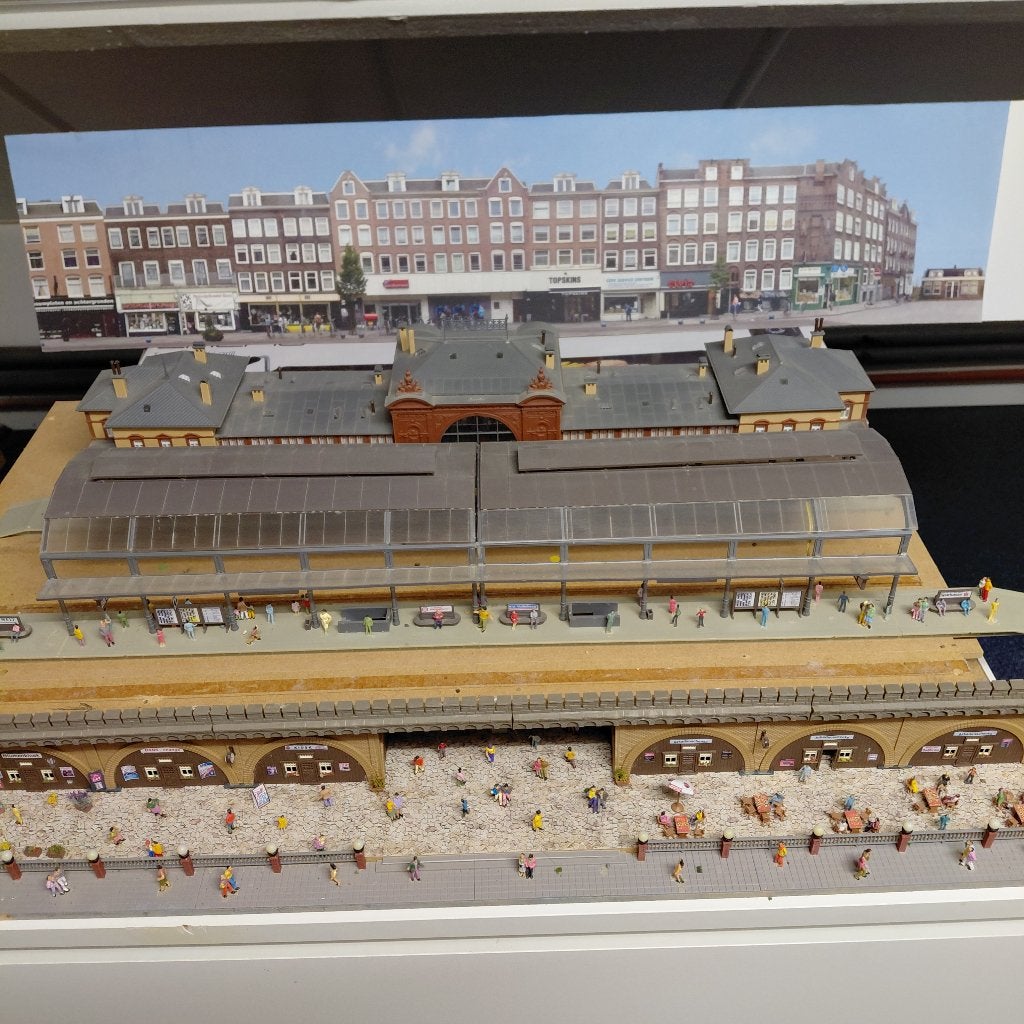 Station  modelspoor H0, Gebruikt, Gelijkstroom of Wisselstroom, Brug, Tunnel of Gebouw, Ophalen