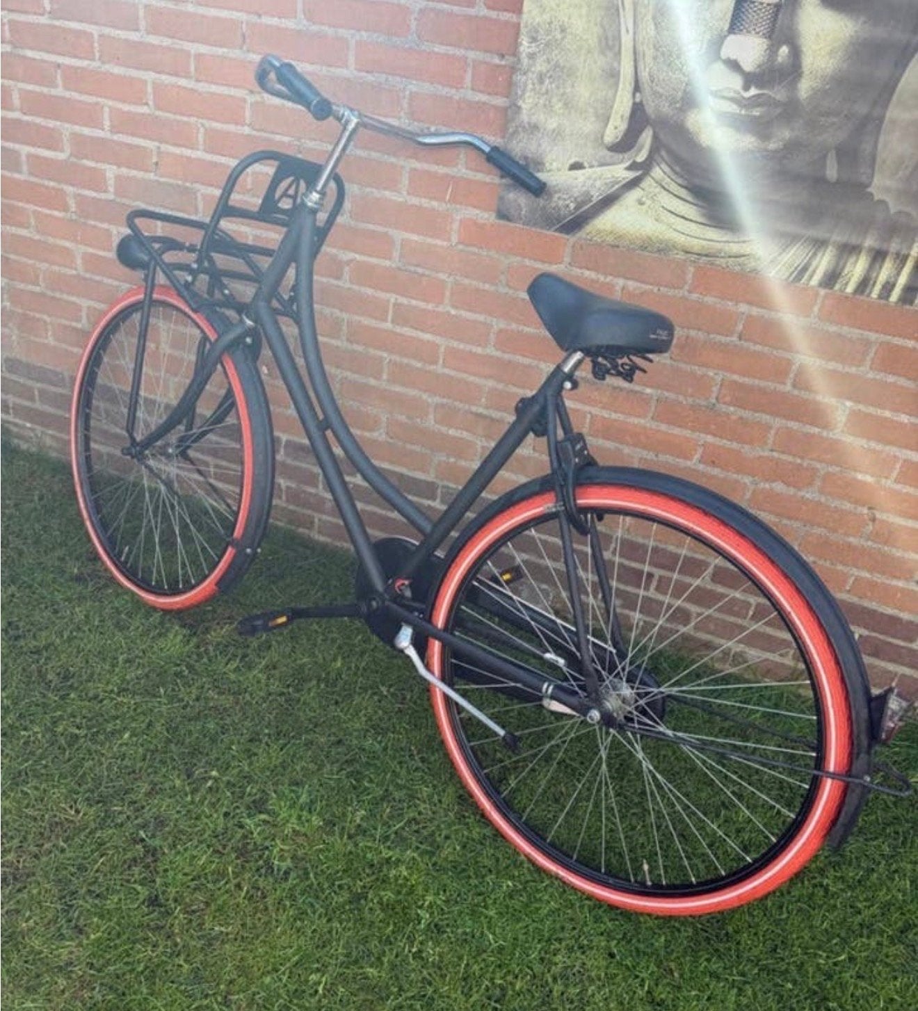 Opoe fiets met voordrager en rode banden, Fietsen en Brommers, Fietsen | Dames | Omafietsen, 53 tot 56 cm, Ophalen, Gebruikt, Terugtraprem