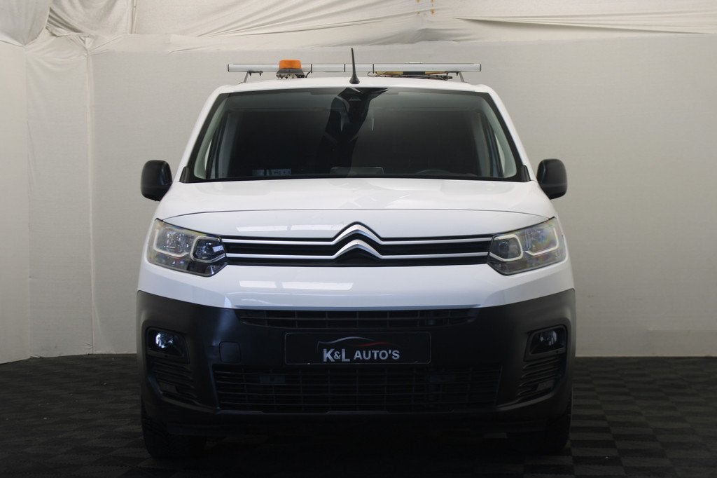 Citroën Berlingo 1.2 PureTech Feel automaat| camera, Auto's, Citroën, Gebruikt, Zwart, 1199 cc, 1298 kg