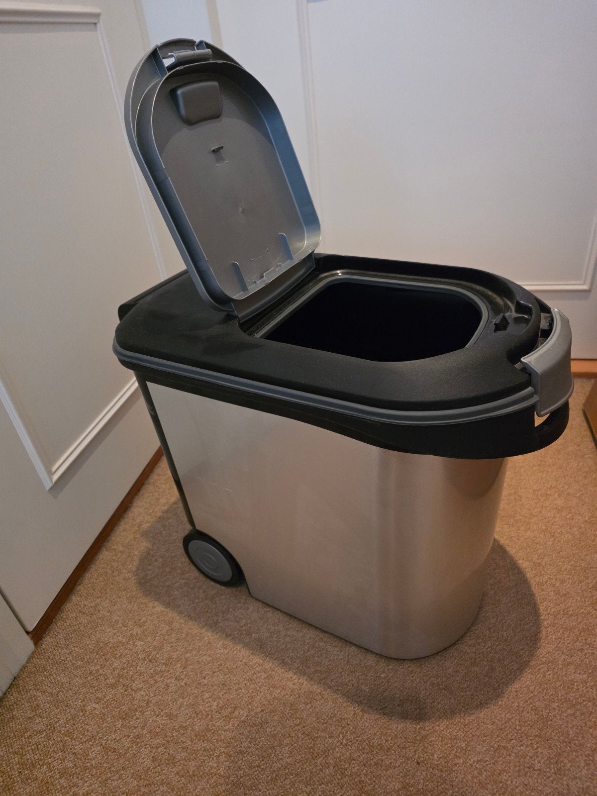 Curver voedselcontainer 12kg-35ltr, Ophalen, Zo goed als nieuw