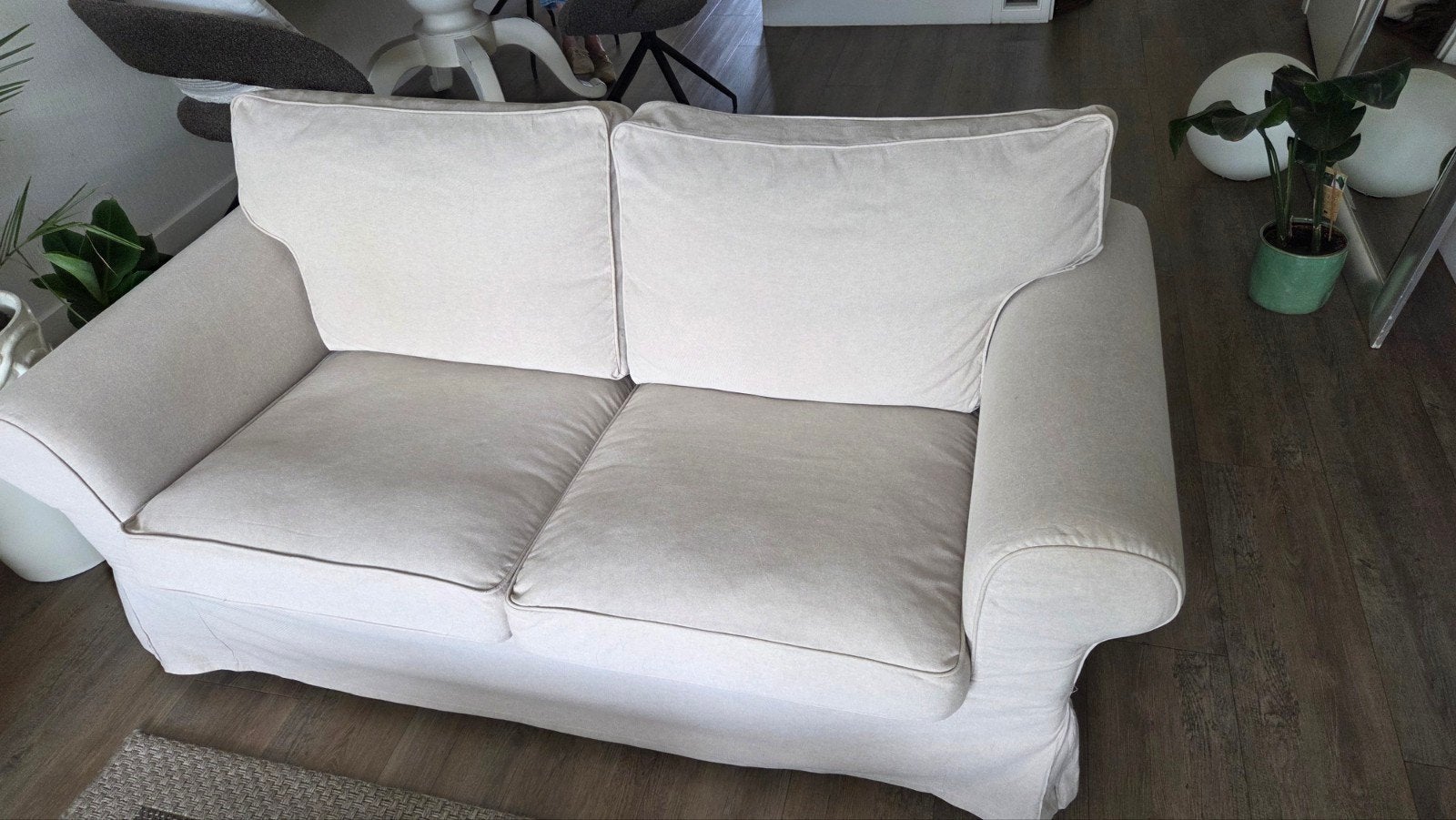 Comfortabele 2x2-zitsbank, lichtbeige stof, Huis en Inrichting, Banken | Bankstellen, Ophalen, Gebruikt, 150 tot 200 cm, Tweepersoons